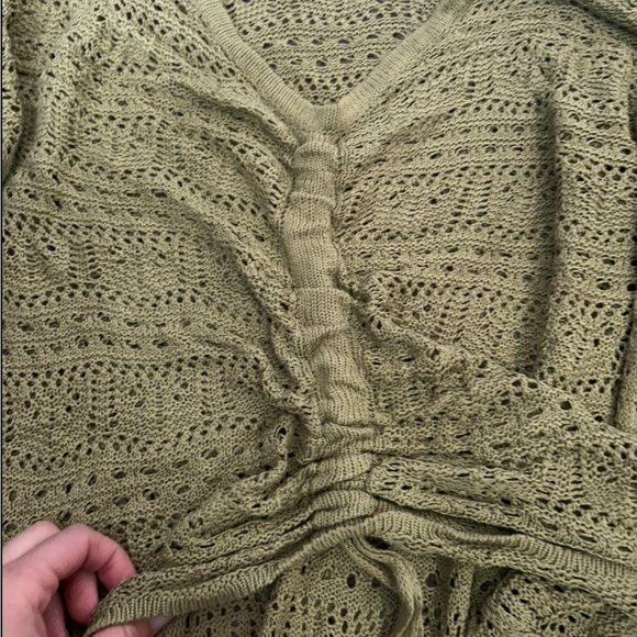 Flowy Green Bell sleeve Sweater - Picture 2 of 8